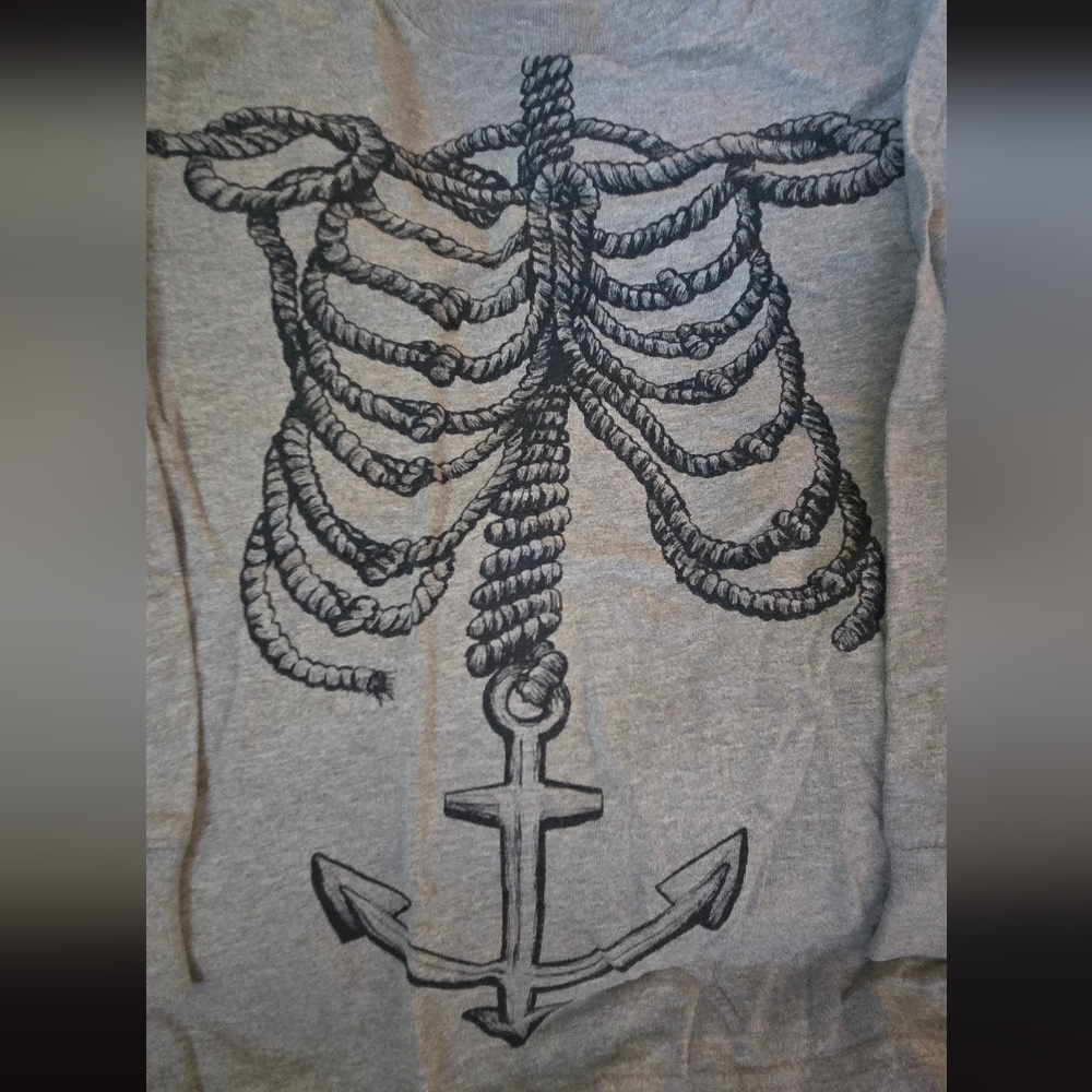 GAP Kids Gray Long Sleeve Tee with Nautical Skeletal Design SzXS 4-5 - Picture 3 of 6